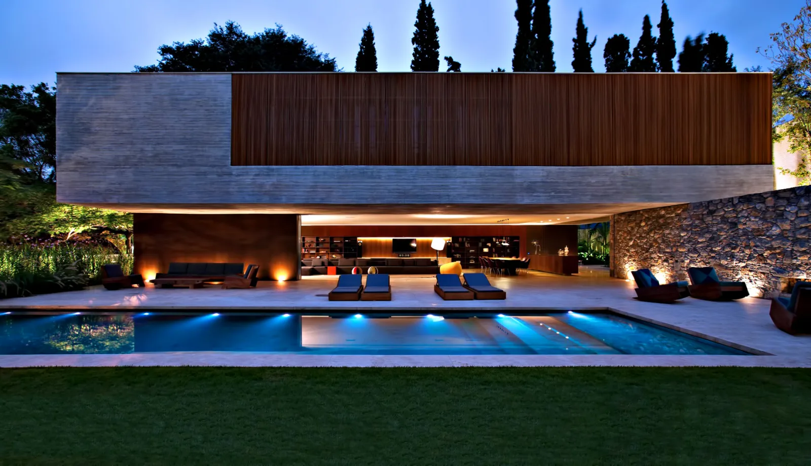 KeyPrice Signature Architecture - 🇧🇷 Ipes House Luxury Residence