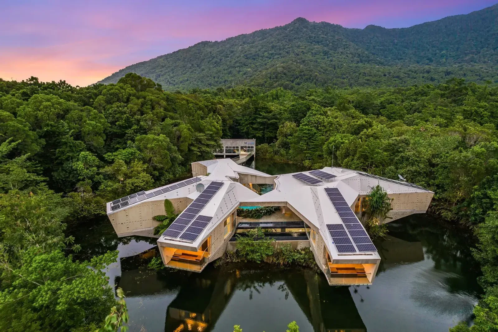 KeyPrice Architecture+ 🇦🇺 Stamp House (Alkira) – Cape Tribulation
